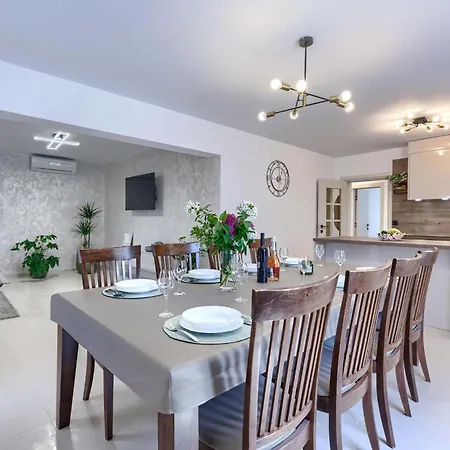 Krizanci By Interhome Tatil Evi