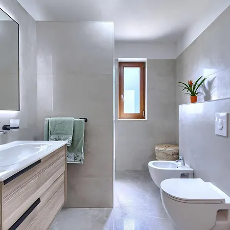 Krizanci By Interhome *