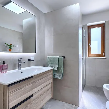Krizanci By Interhome *